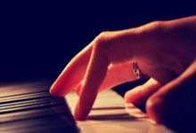 28圈：[英超]曼联战平切尔西：进球1比1 门框1比1.